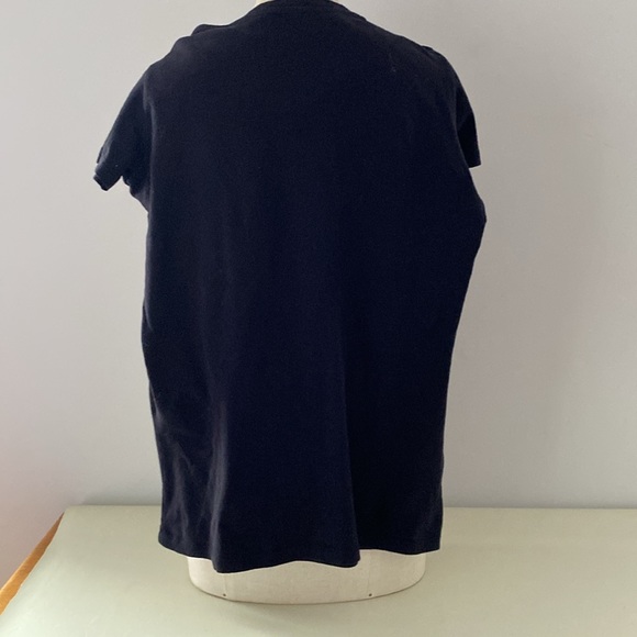 Stylish Black Roger Waters the wall Live 2012 tour V-Neck Tee - Picture 2 of 4